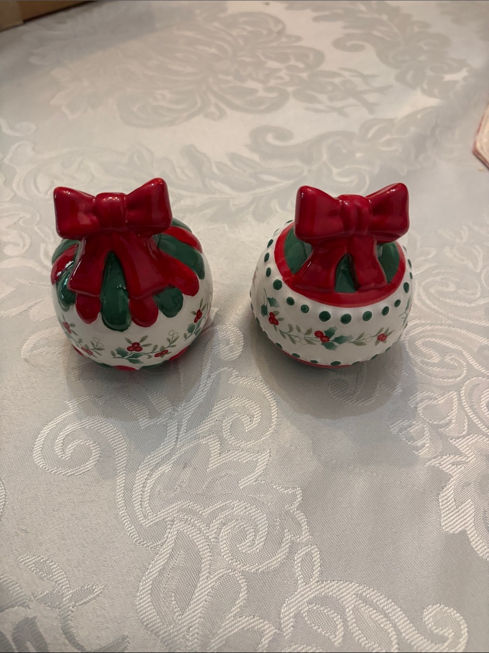 Festive Red & Green Holiday Ornament Salt and Pepper Shakers Winterberry by Pfal